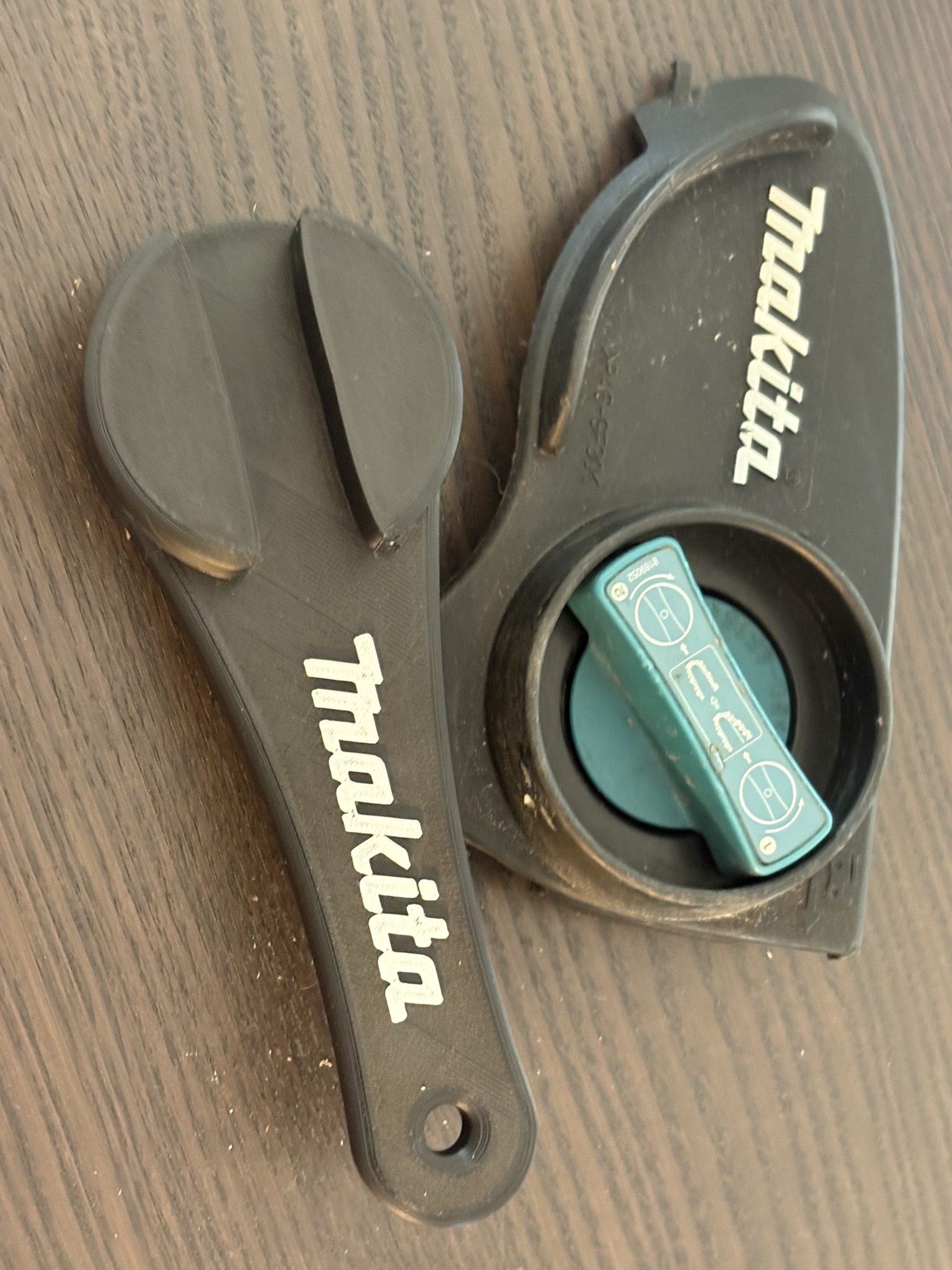 Photo Clé pour scie à chaine Makita